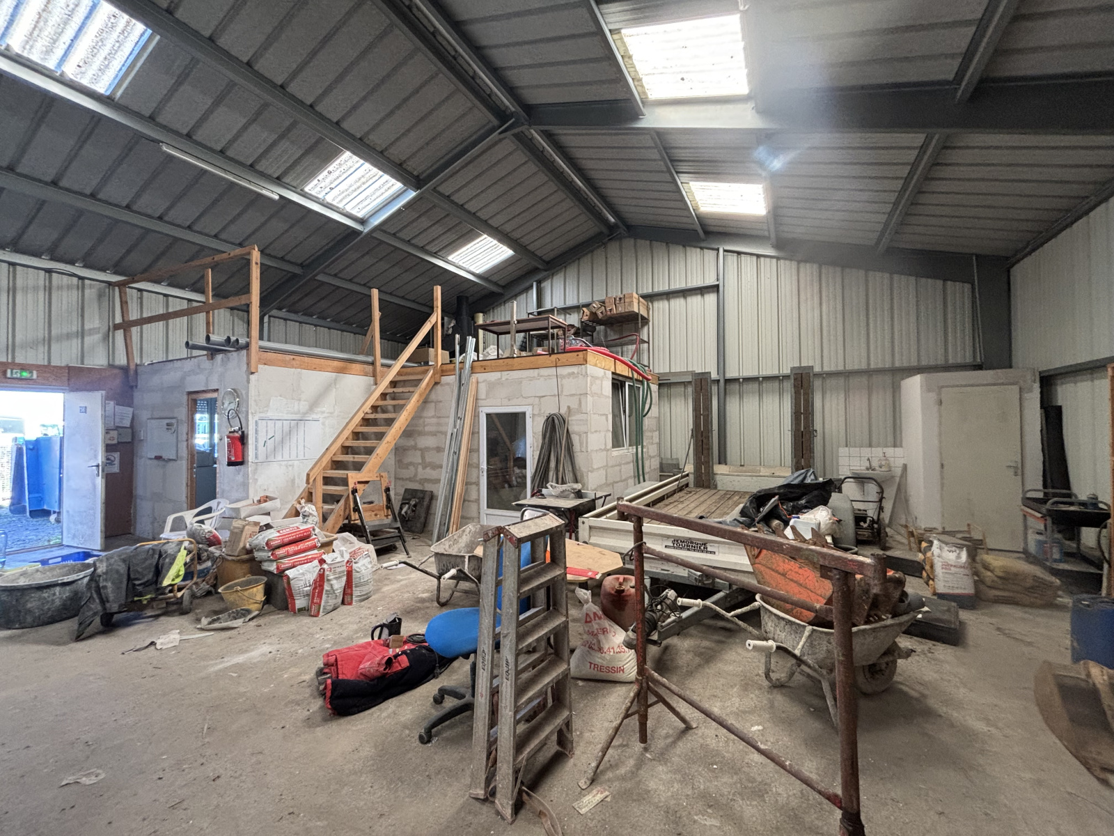 Image_2, Local professionnel, Bachy, ref :
